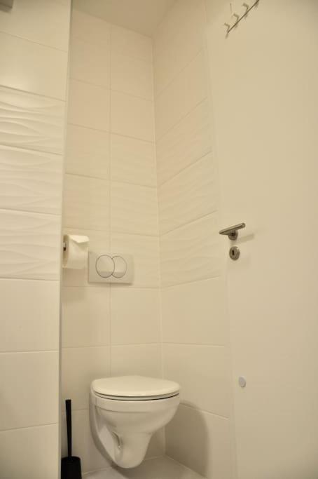 New Studio Apartment In Central Budapest - Free Parking 外观 照片