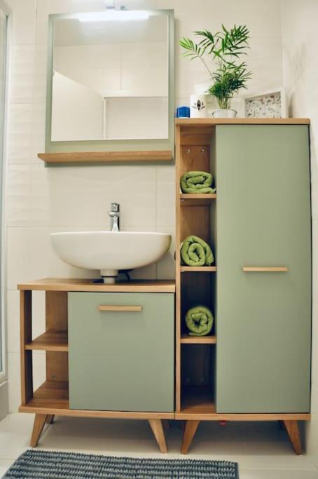New Studio Apartment In Central Budapest - Free Parking 外观 照片